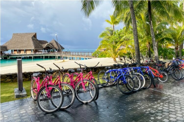 จักรยานอำนวยความสะดวก สำหรับนักท่องเที่ยวเกาะโบรา โบร่า