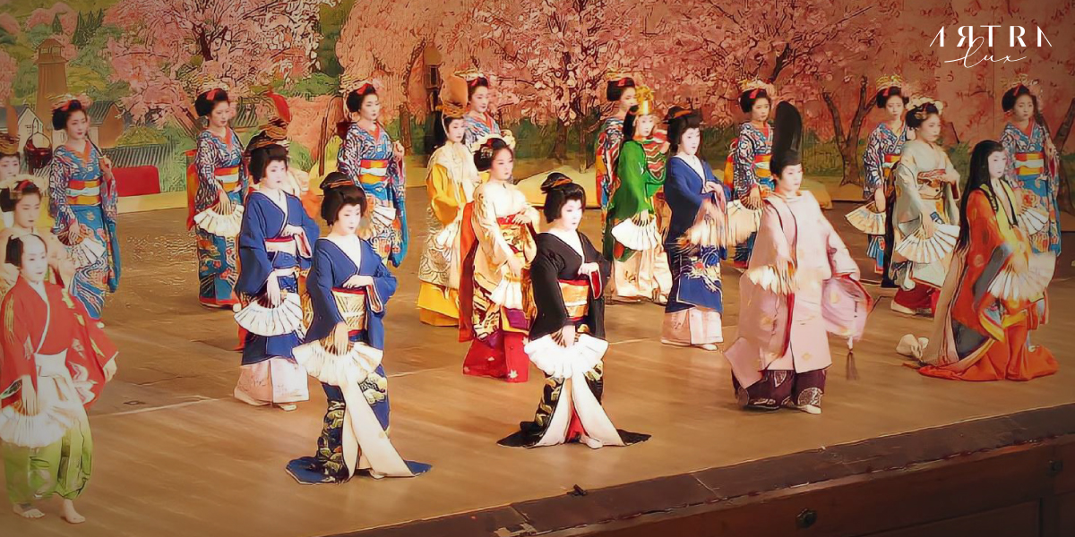การแสดงของไมโกะเข้าชมได้ช่วงเทศกาลท่องเที่ยวญี่ปุ่นในฤดูใบไม้ผลิ