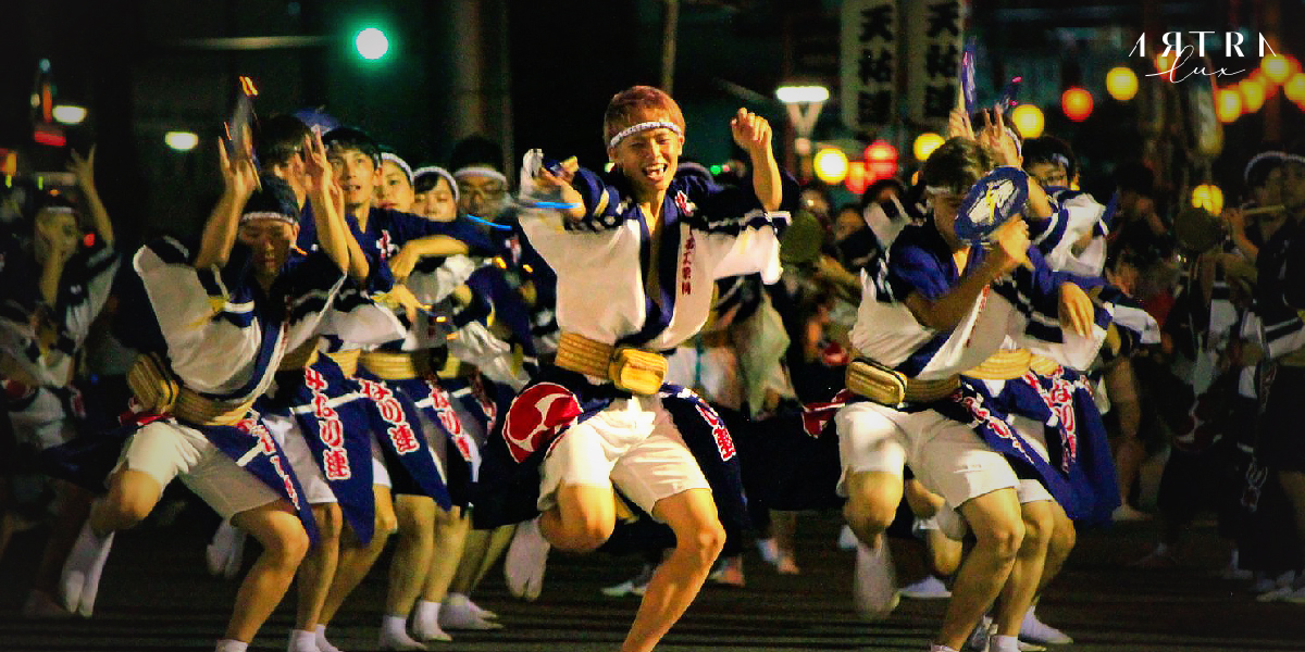 การเต้นรำโอบ้ง ในเทศกาลท่องเที่ยวโอบ้ง ประเทศญี่ปุ่น