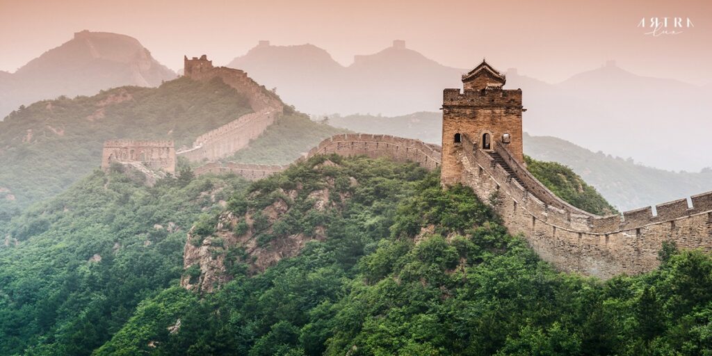 กำแพงเมืองจีนหนึ่งในที่เที่ยวเมืองจีน 7 สิ่ง มหัศจรรย์ของโลก 